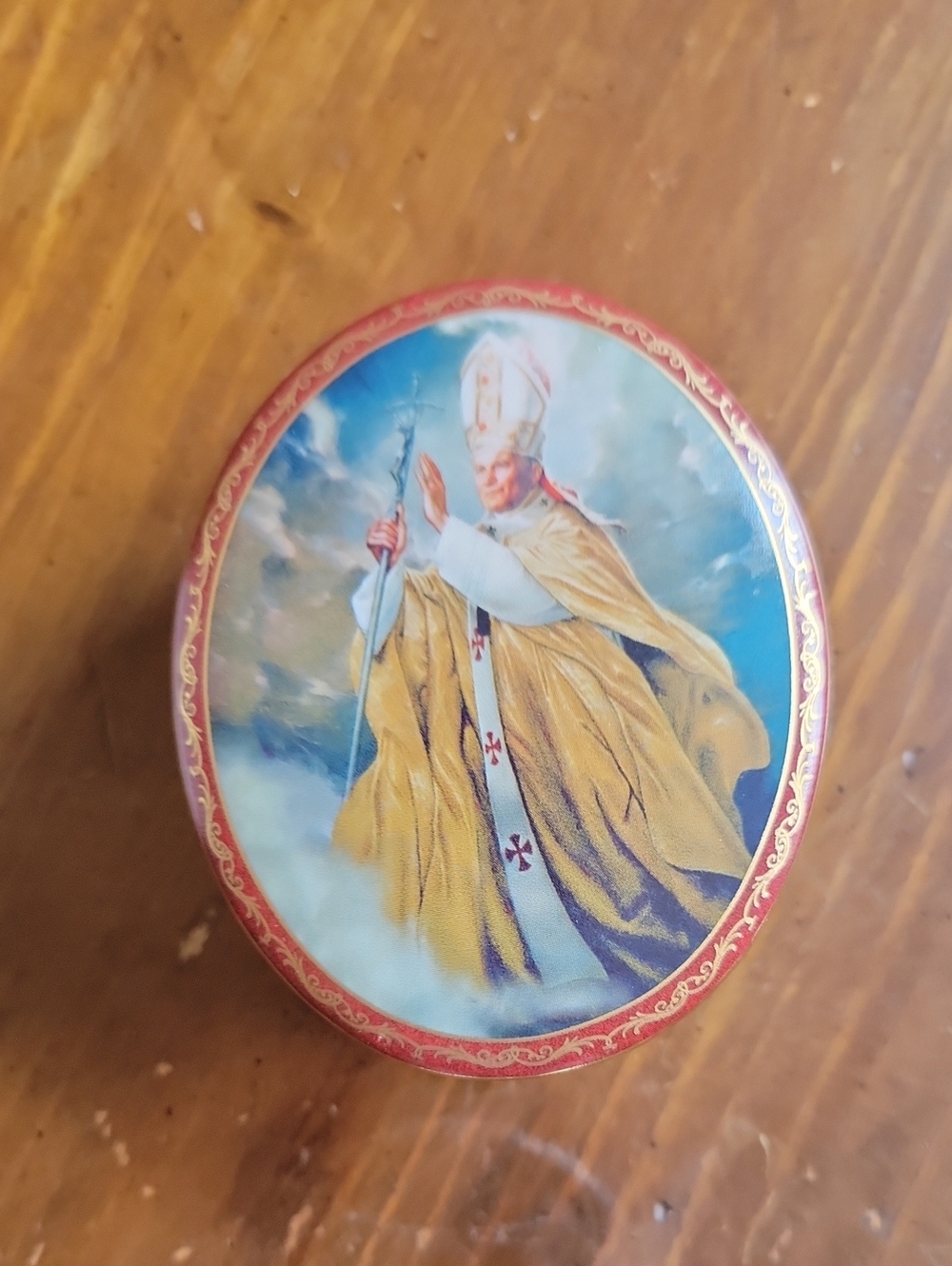 Pope John Paul The Second Collector Music Box.  Plays Ave Maria
